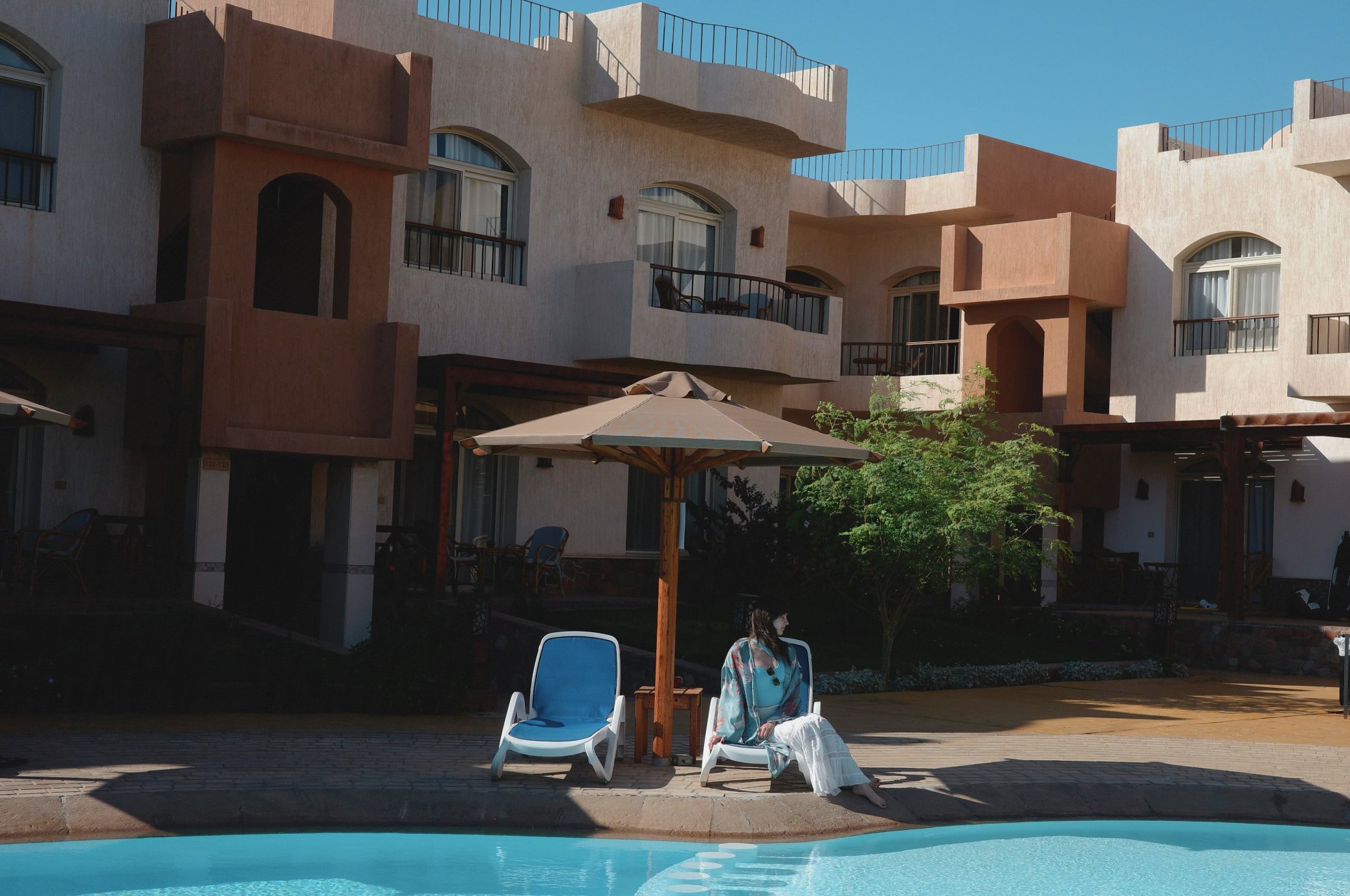 Sheikh Ali Pool View